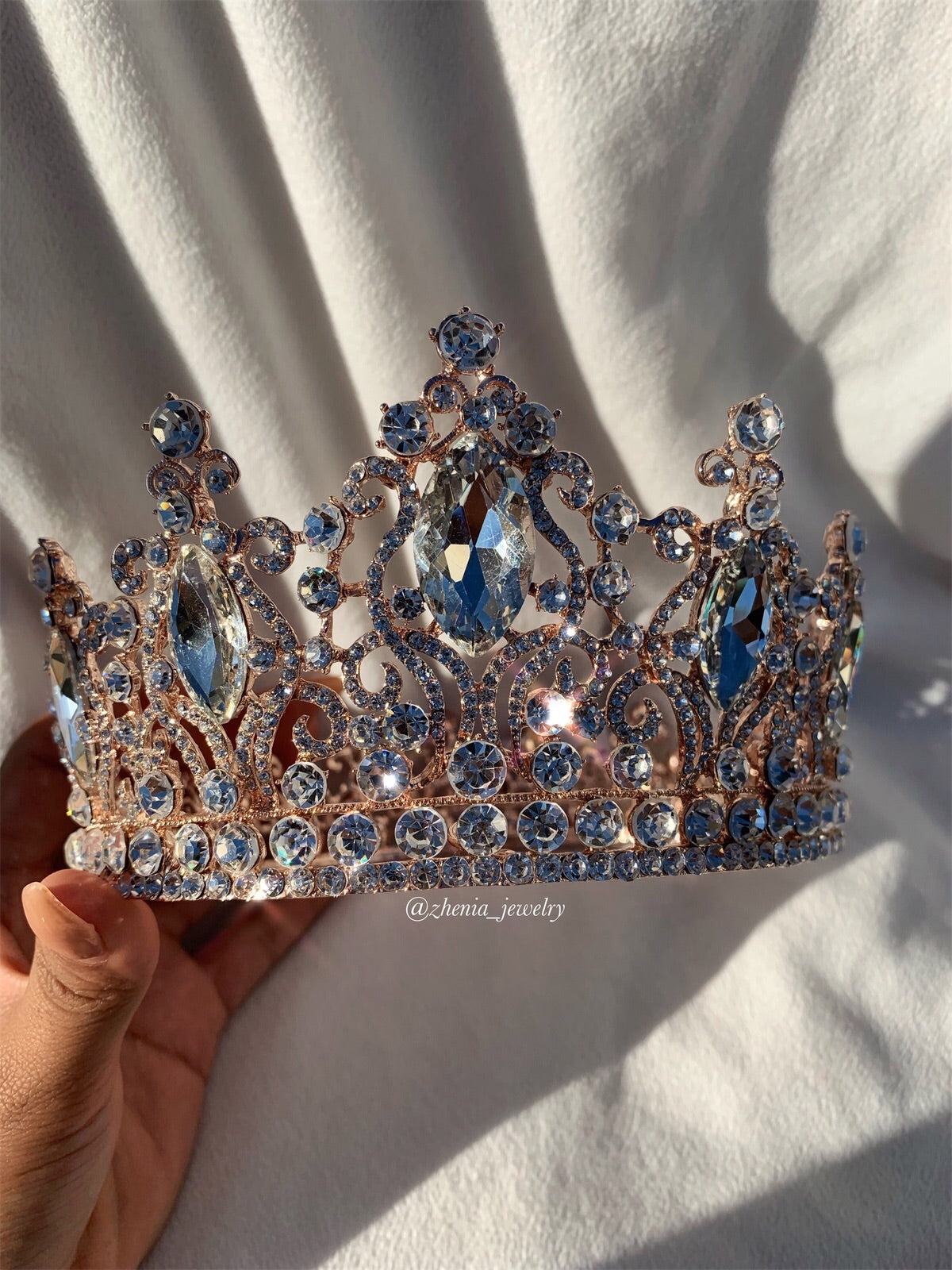 Isabel crown
