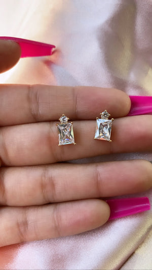 Emerald studs