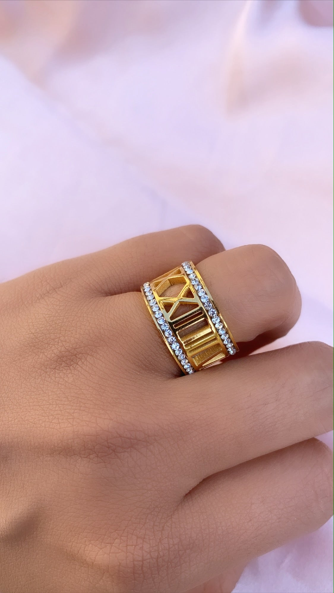 Numeral ring 4