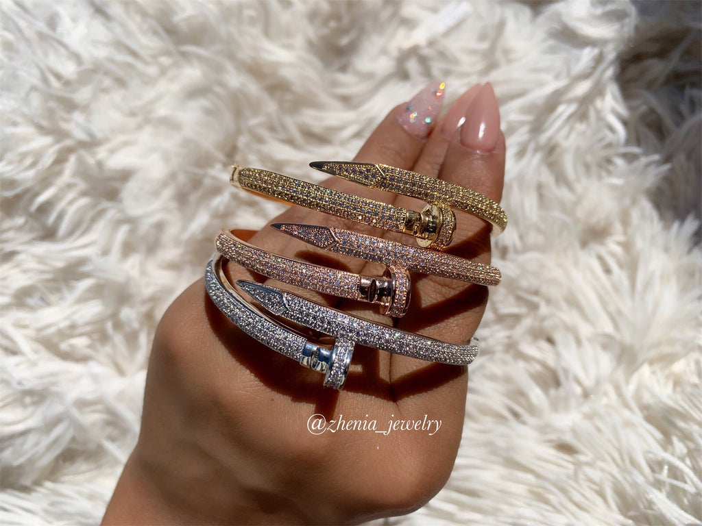 Nail bangle